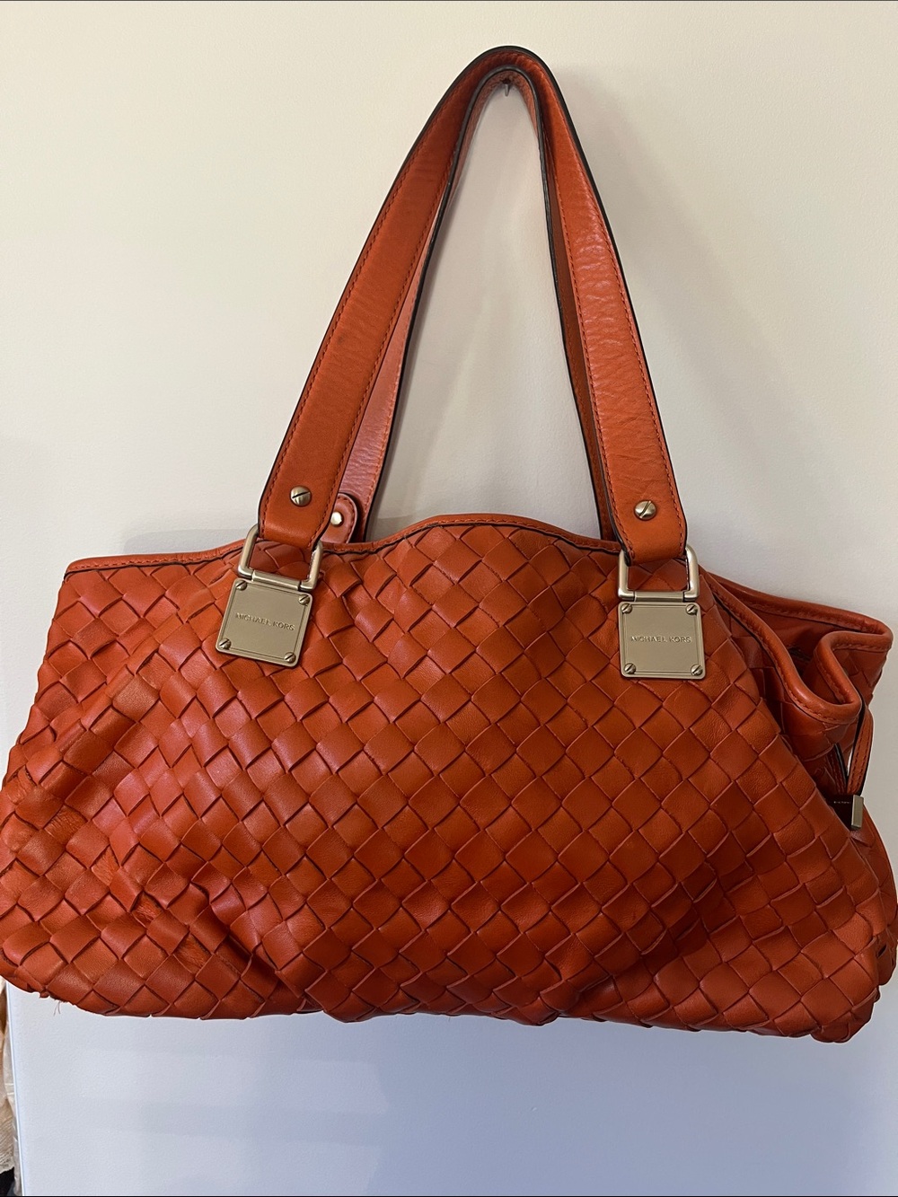 Michael Kors Vintage Woven Leather Shoulder Bag in Orange EUC - Picture 2 of 4